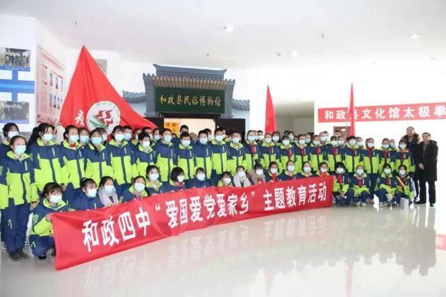琳娜整理房间